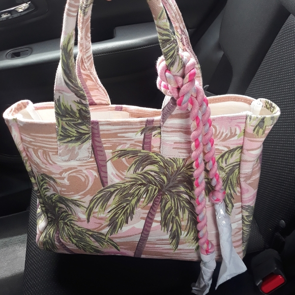 Purse - Picture 3 of 9